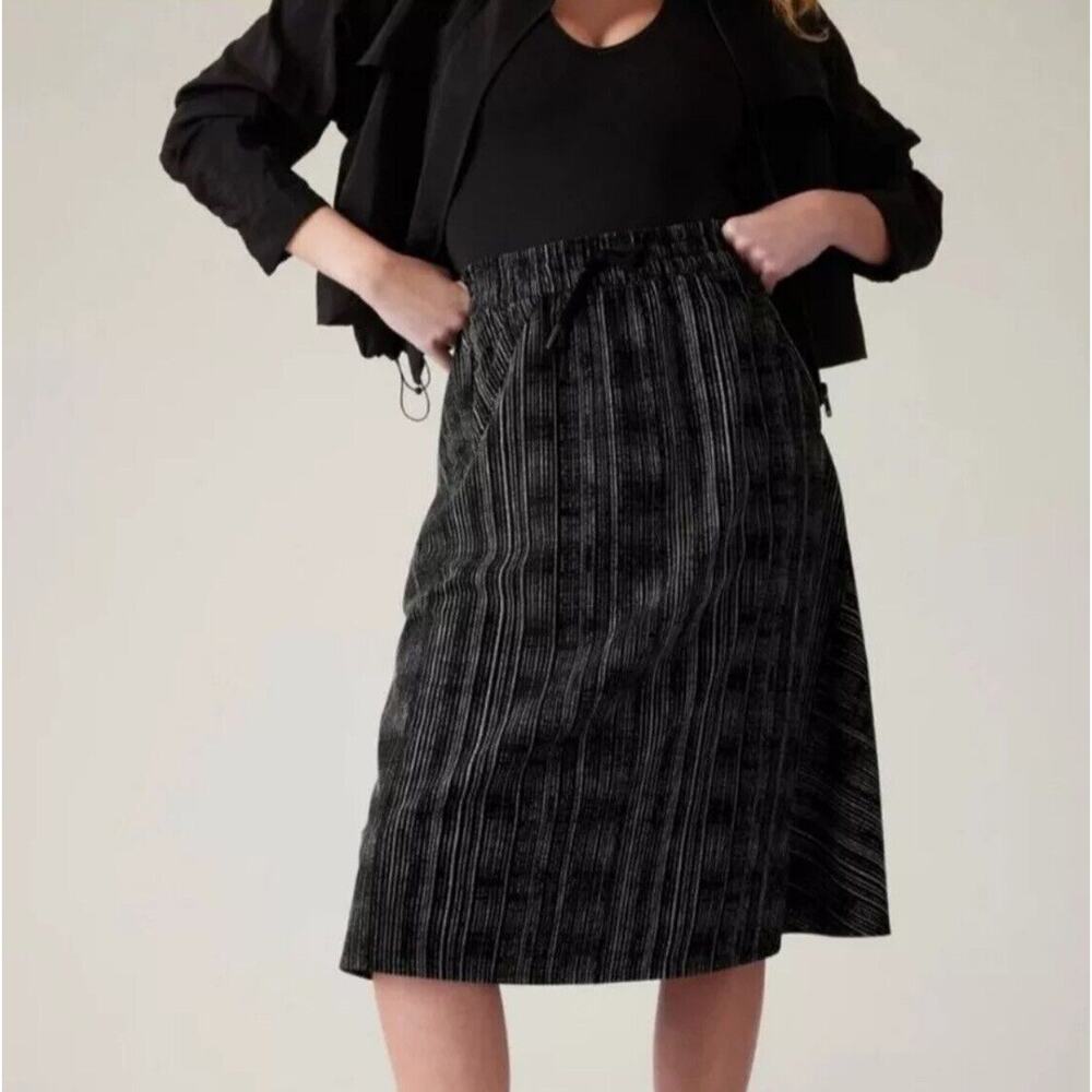 Athleta Arrival MIDI Skirt Sz. 22 Amara Stripe Black NWT Fall Travel Comfort $89 - Picture 2 of 10